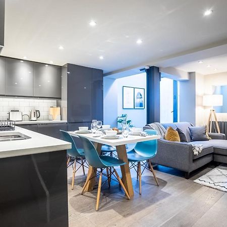 Modern Two Bedroom Apartment In Fulham By Sojo Stay London Bagian luar foto